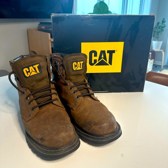 caterpillar fenton marron